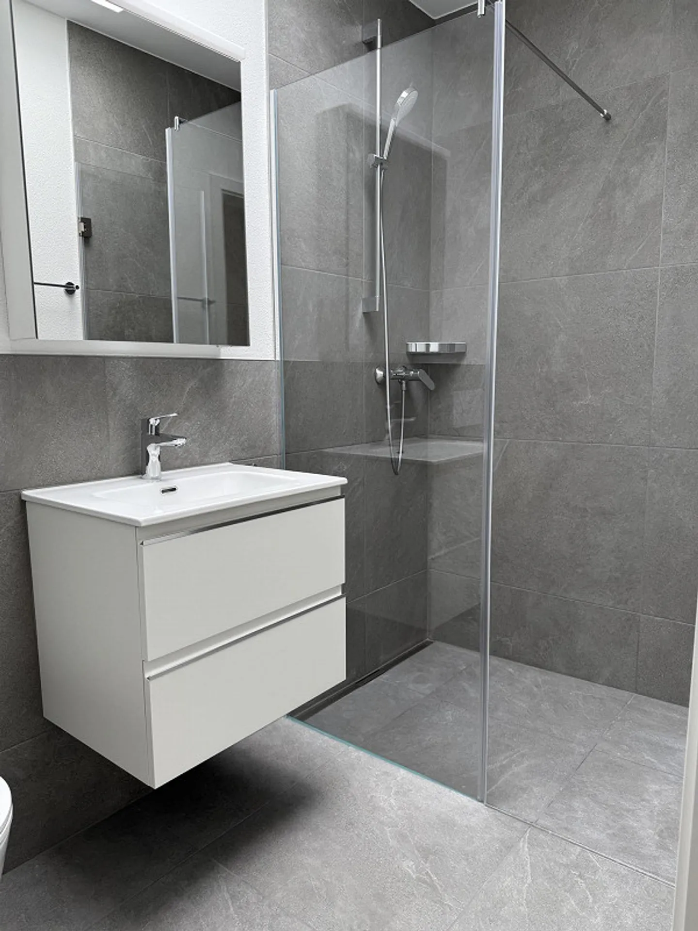 Moderne 4.5-Zimmer-Attikawohnung in Huttwil - Foto 5 von 11