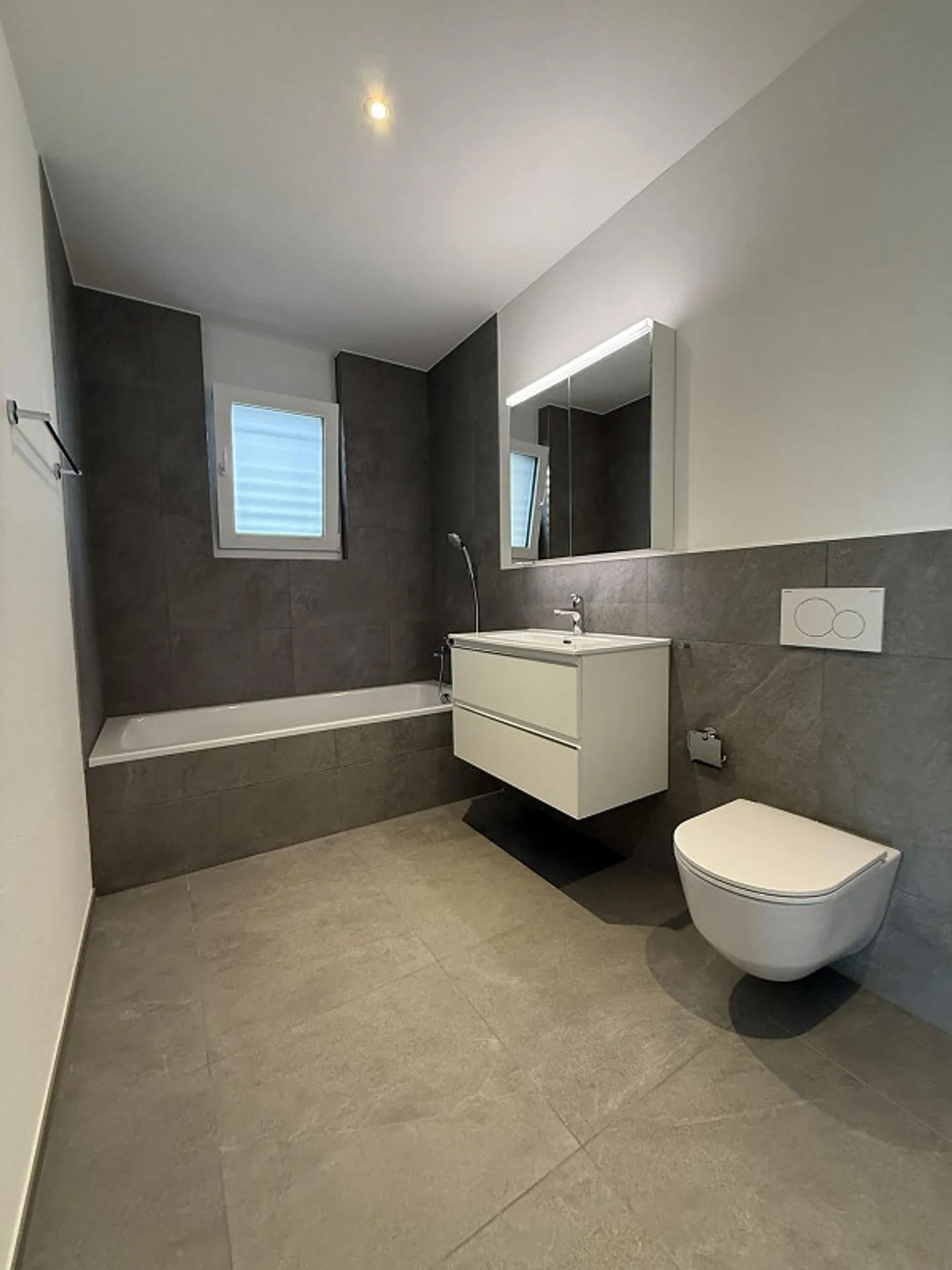 Moderne 4.5-Zimmer-Attikawohnung in Huttwil - Foto 6 von 11