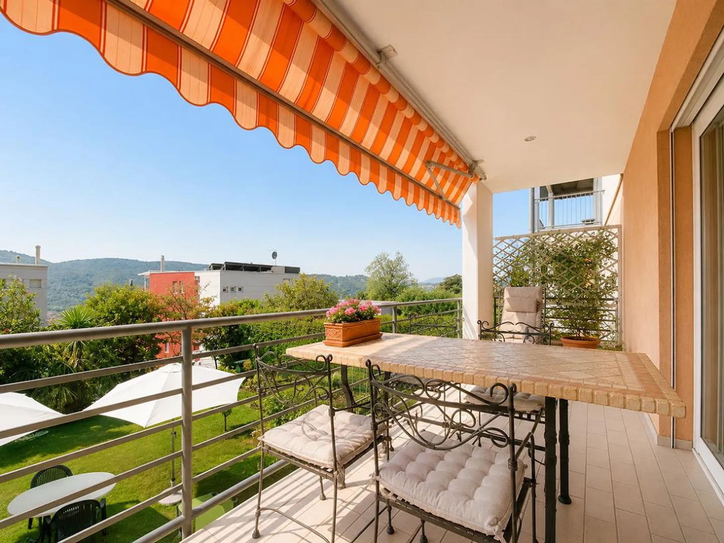VACALLO - FOR SALE BRIGHT PROPERTY WITH PRIVATE GARDEN - Photo 6 of 13