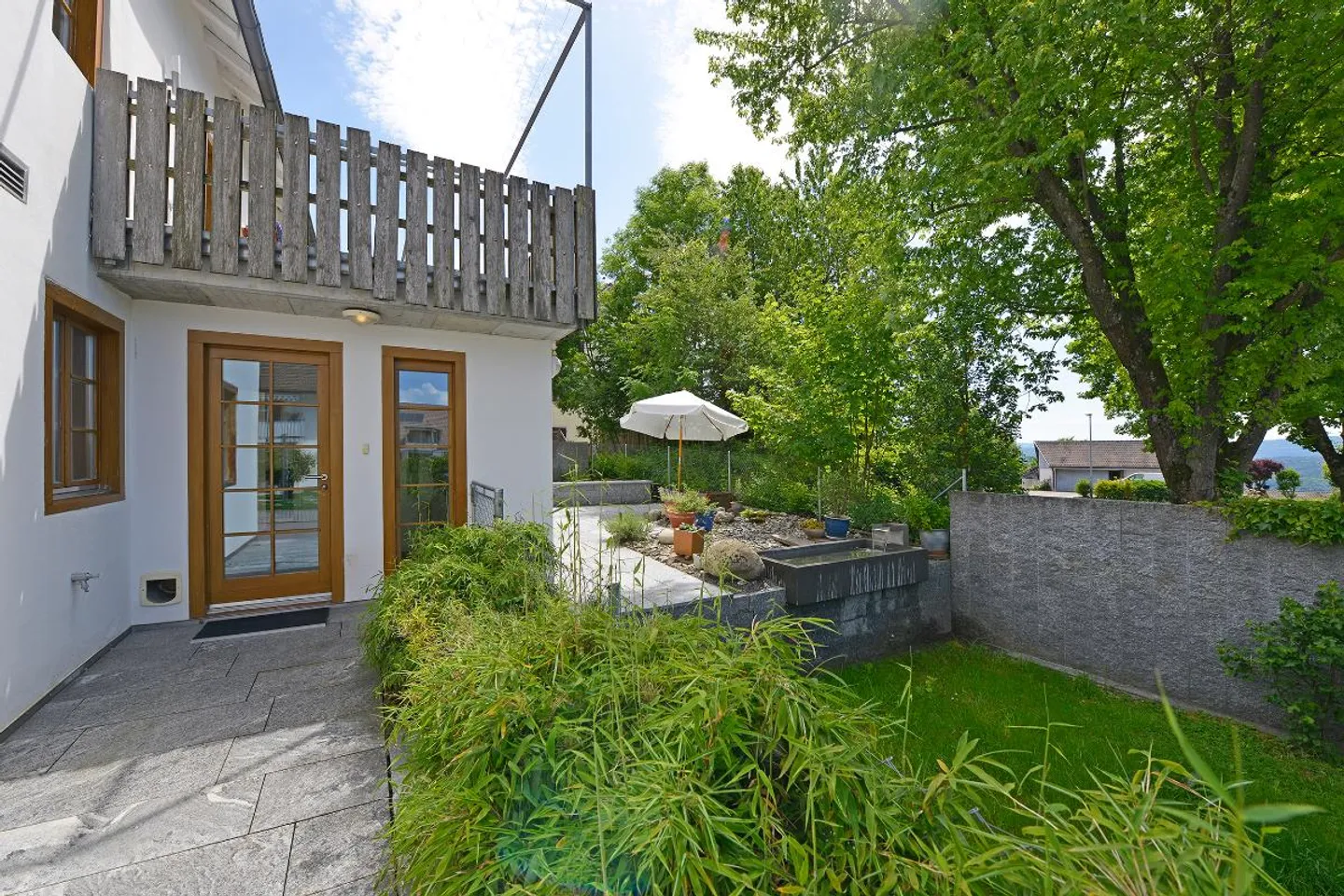 Appartement en duplex de 4,5 pièces avec jardin - Photo 1 sur 1