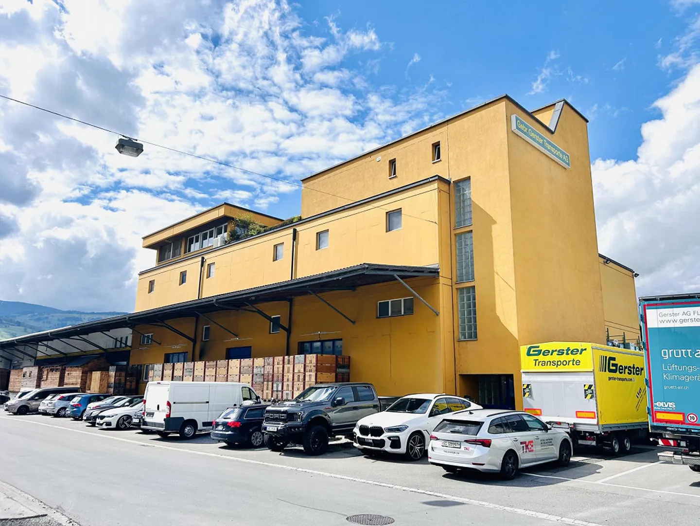 68 m² Office/Commercial Space (First Occupancy) - Photo 2 of 14