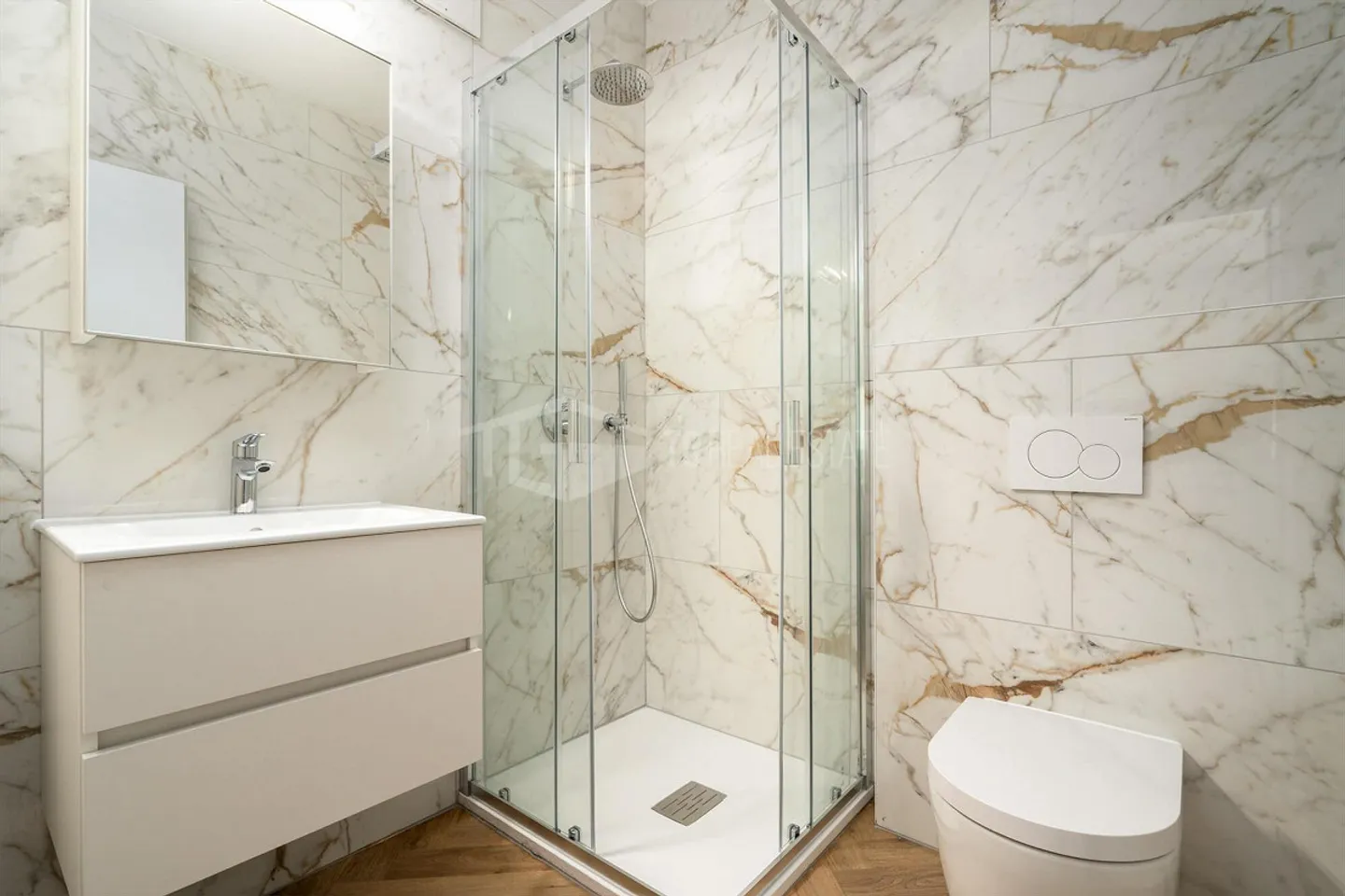 COZY 5.5-ROOM APARTMENT, IDEAL FOR FAMILIES - Photo 13 of 13