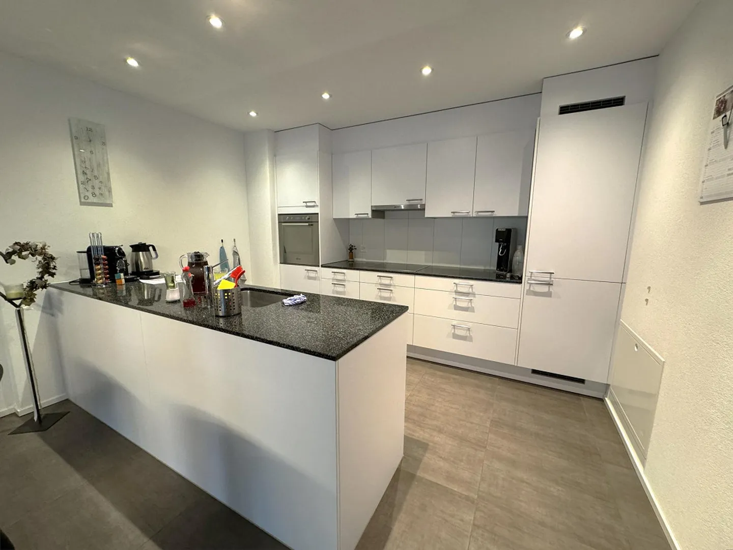 3 1/2 - Room Condominium in a Central Location - Photo 2 of 13