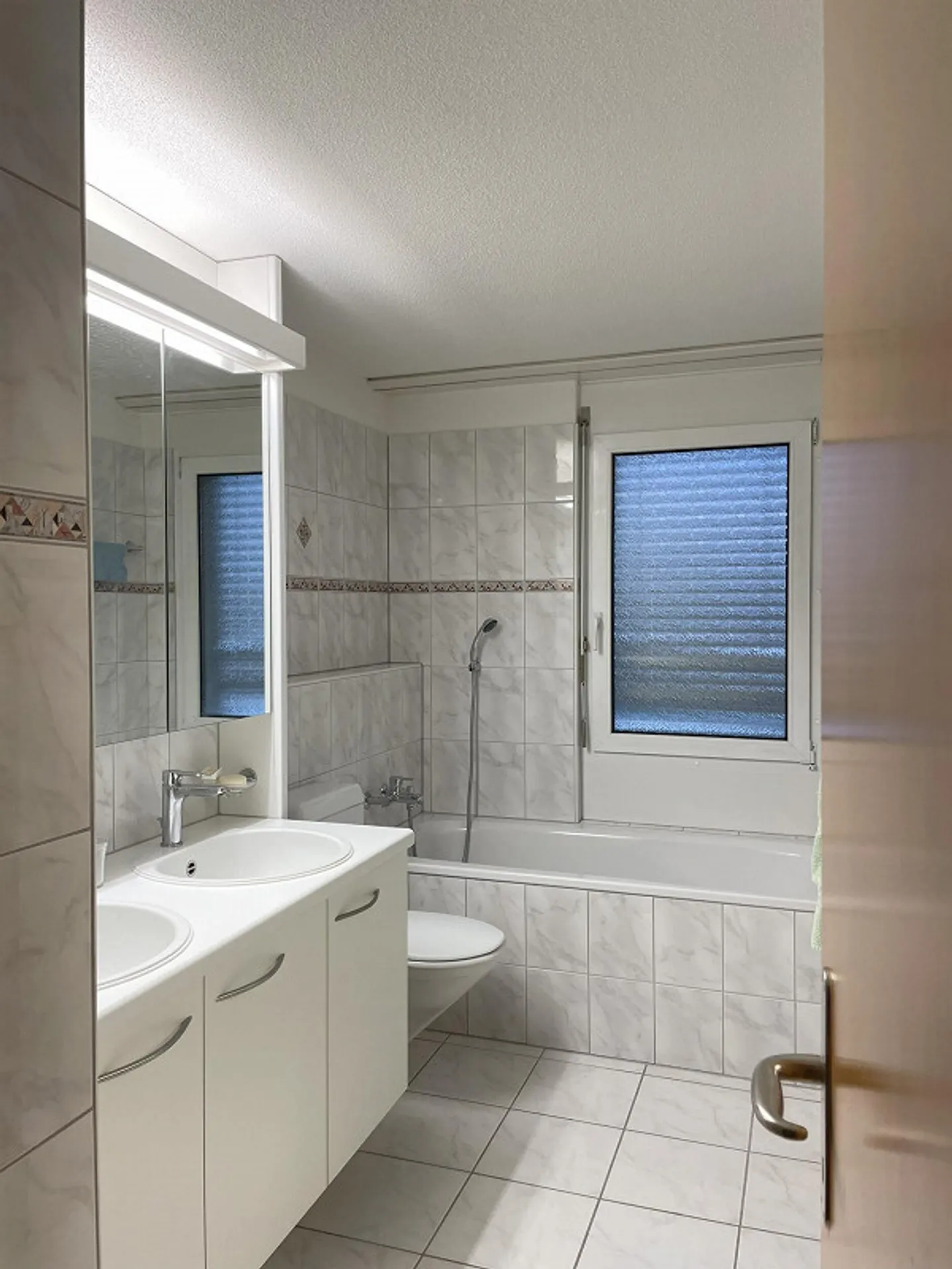 Bright 4.5 Room Apartment, 2nd Floor with Elevator - Photo 10 of 16