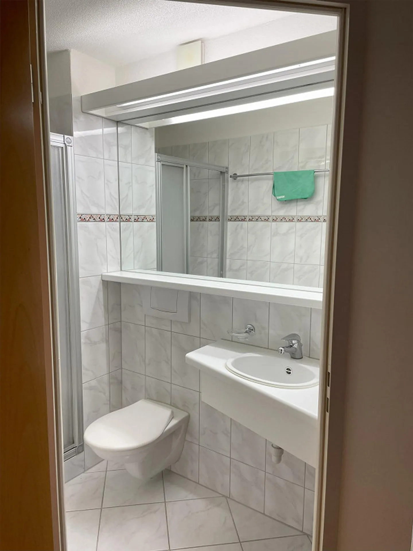 Bright 4.5 Room Apartment, 2nd Floor with Elevator - Photo 11 of 16