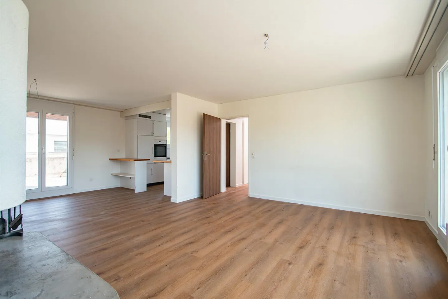 4 1/2 Room Penthouse Apartment with Surrounding Roof Terrace - Photo 2 of 15