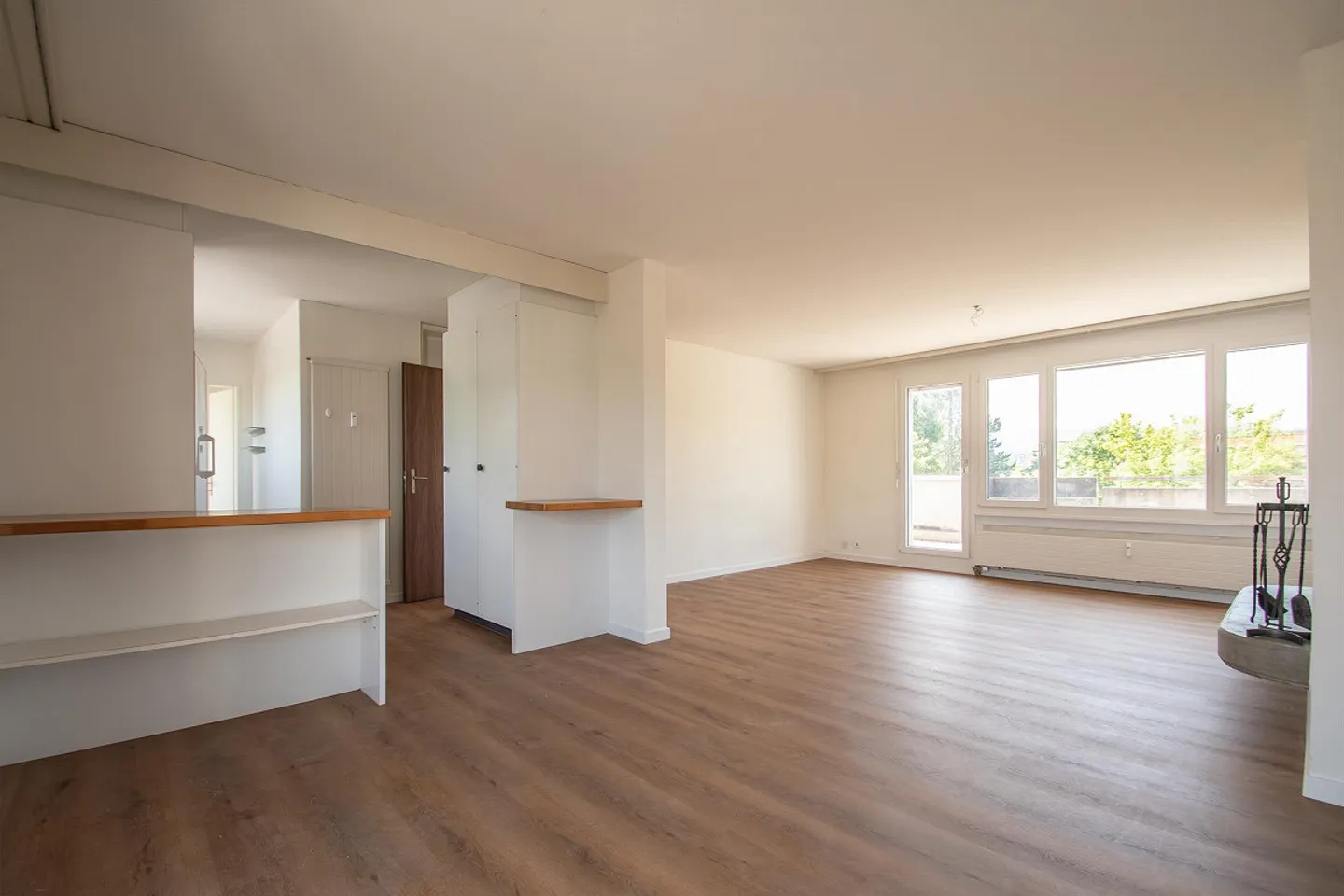 4 1/2 Room Penthouse Apartment with Surrounding Roof Terrace - Photo 3 of 15