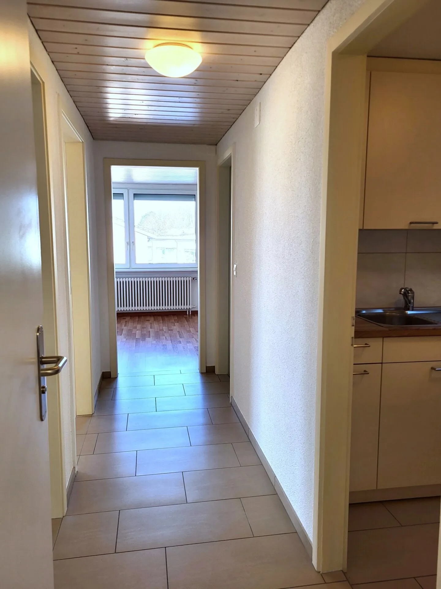 Attico con grande balcone e bella vista panoramica - Foto 11 di 12