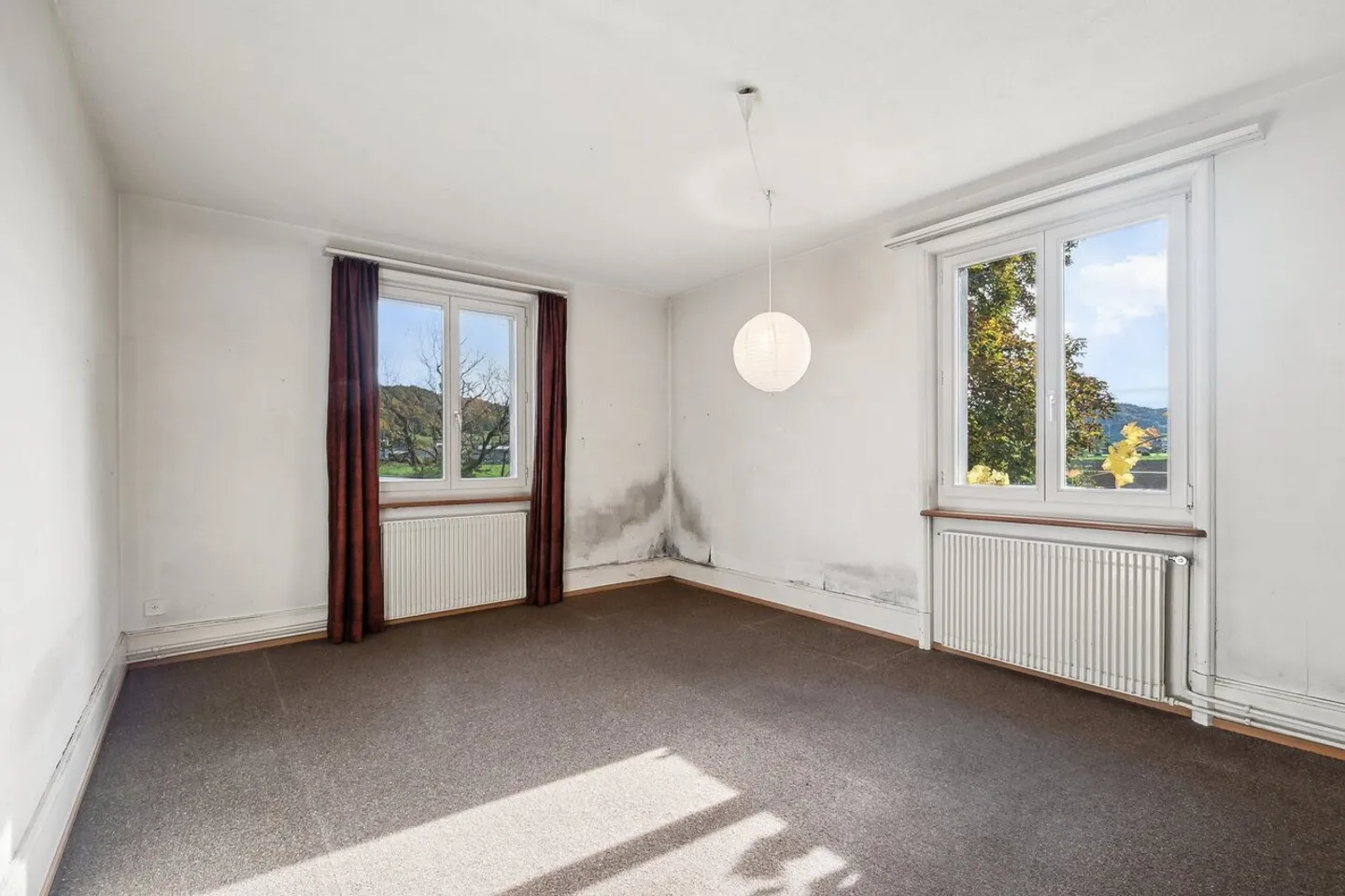 Caché dans le vert - Une maison à renouveler et à aimer - Photo 5 sur 7