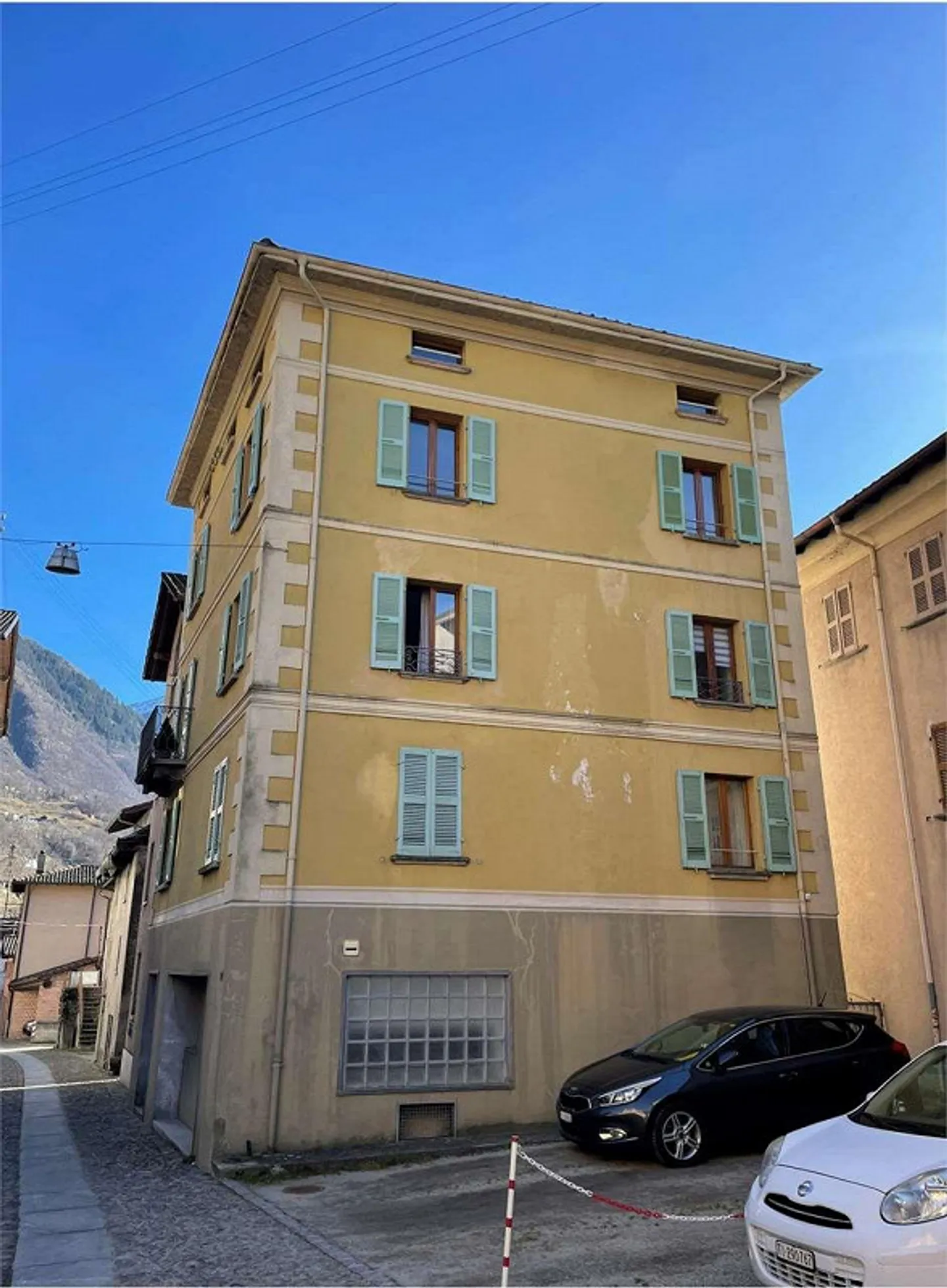 Malvaglia, ganzes Gebäude mit 3 Wohnungen - Foto 1 von 13