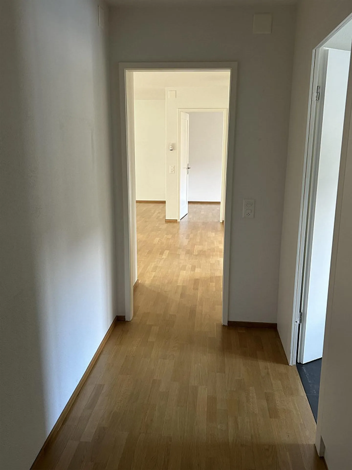 Moderno appartamento di 3,5 locali in affitto a Kloten! - Foto 4 di 7