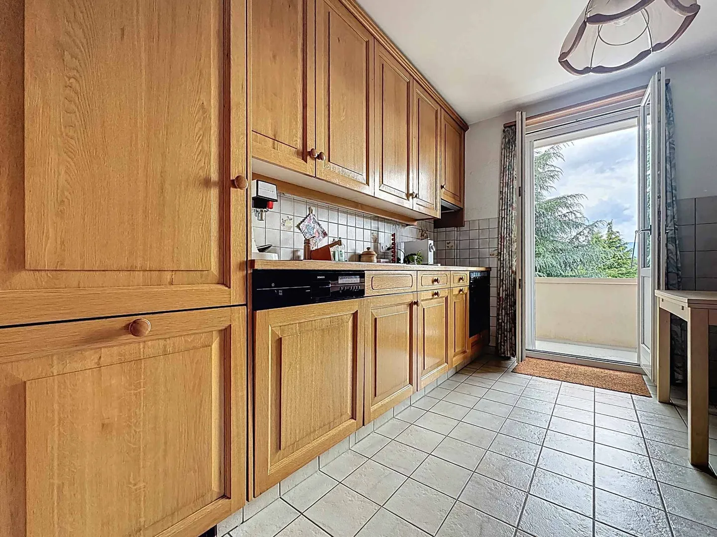 Casa unifamiliare con 4,5 stanze, terrazze e giardino - Foto 5 di 13