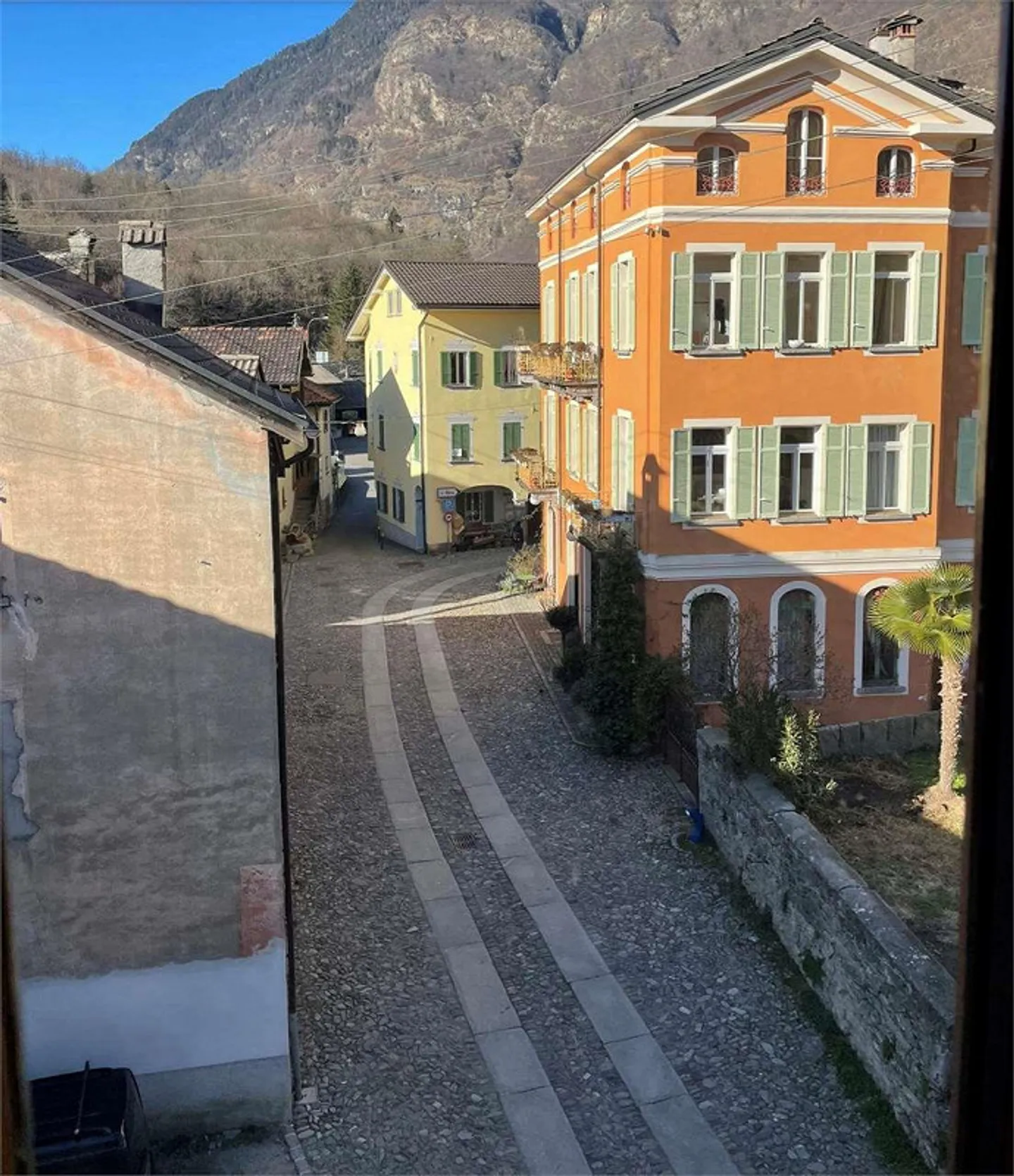 Malvaglia, ganzes Gebäude mit 3 Wohnungen - Foto 7 von 13