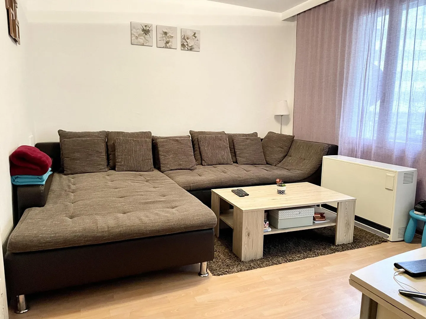Close to Public Transport - 2-Room Apartment 50m2 in Central Location in Oberwil - Photo 6 of 9