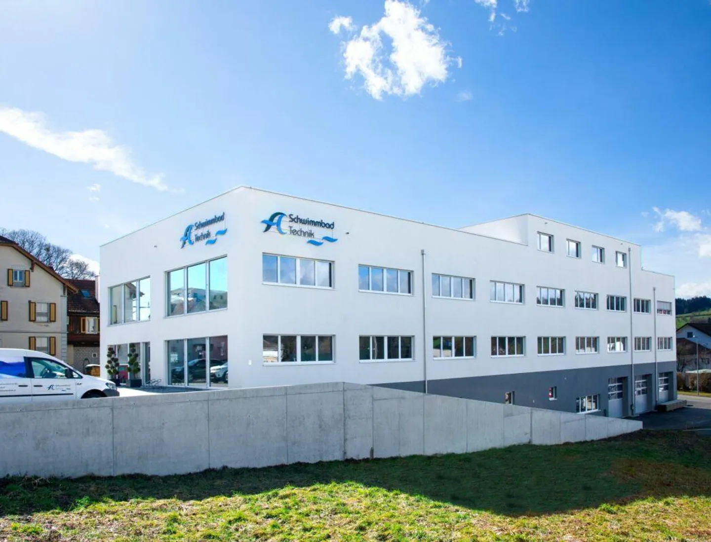 Spazio commerciale/ufficio attraente (nuova costruzione) su una strada principale trafficata - ... - Foto 1 di 7