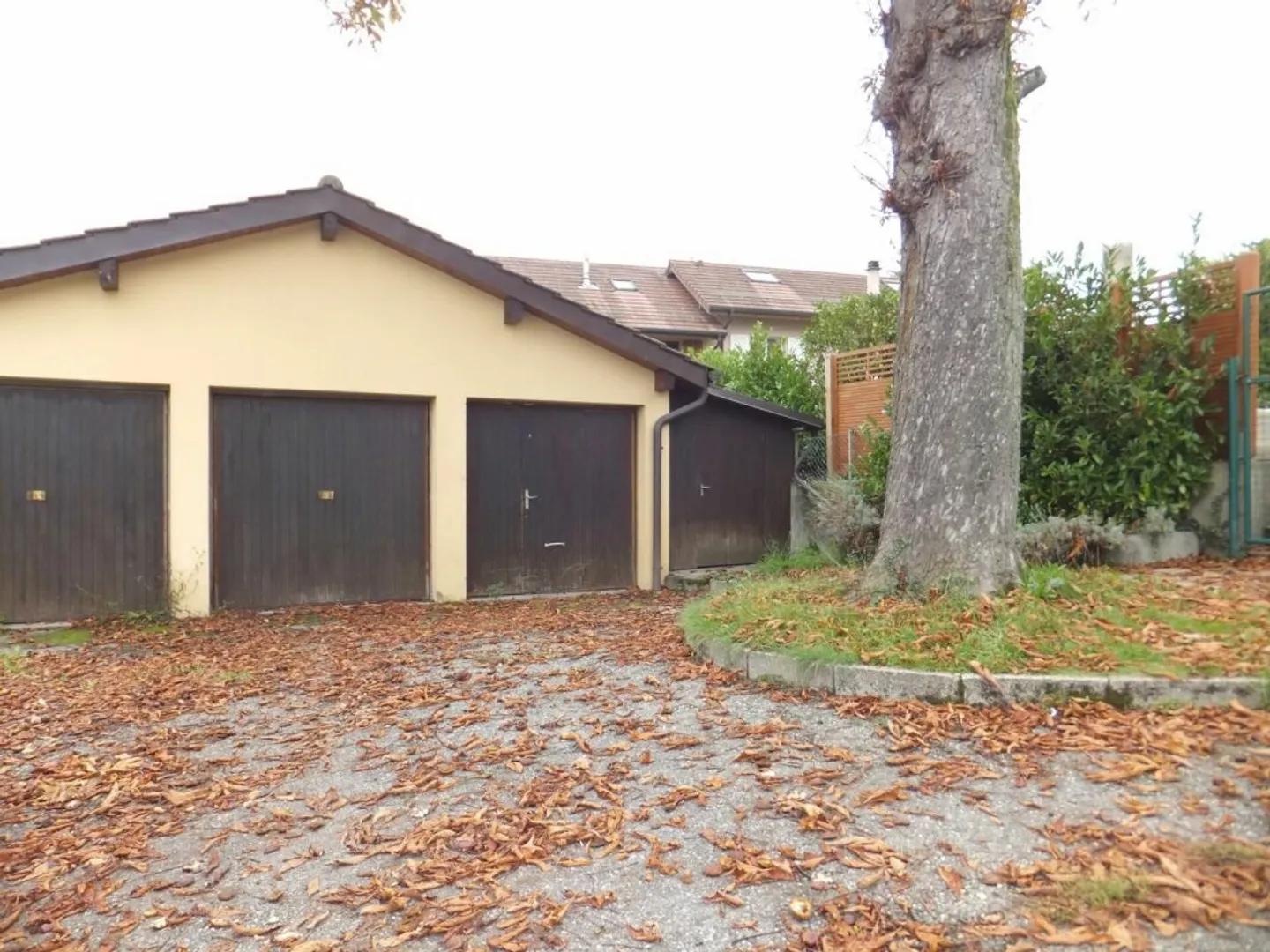 Family villa with livable dependence and large garden - Photo 9 of 9