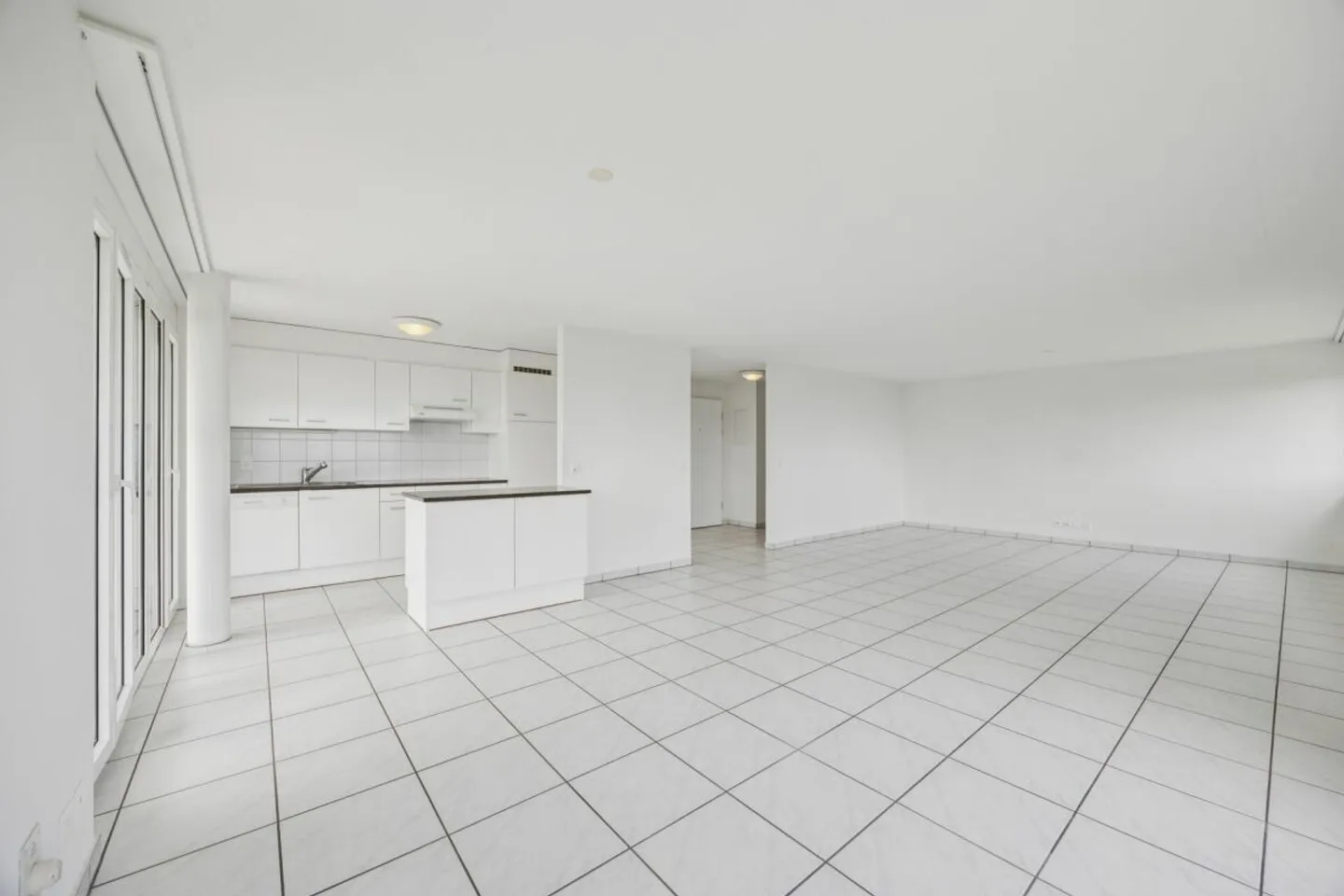 Stylish Apartment with Stunning Views - Photo 2 of 14