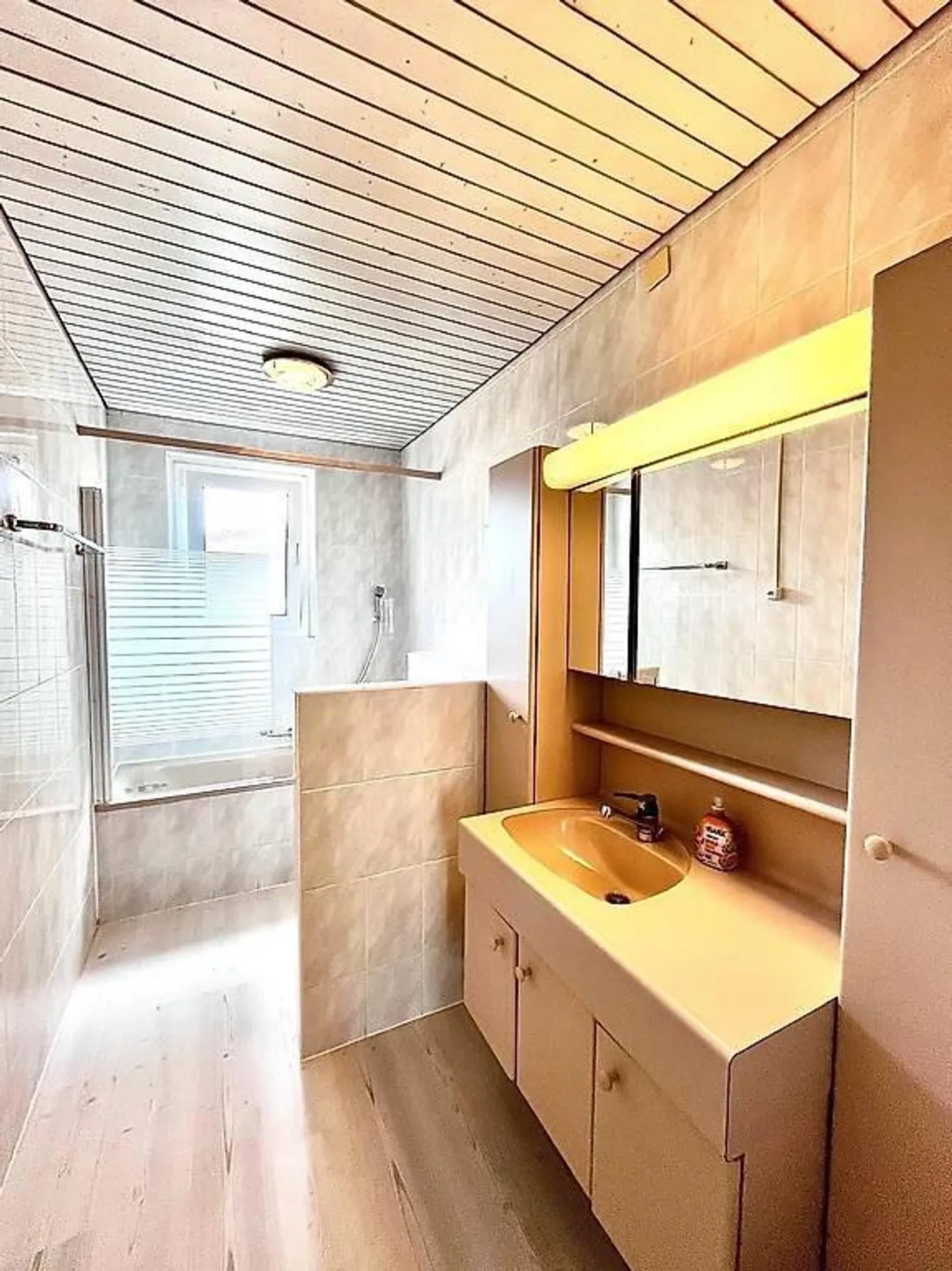 75m2 Wohnung in Prilly 2300fr 3,5p - Foto 3 von 5