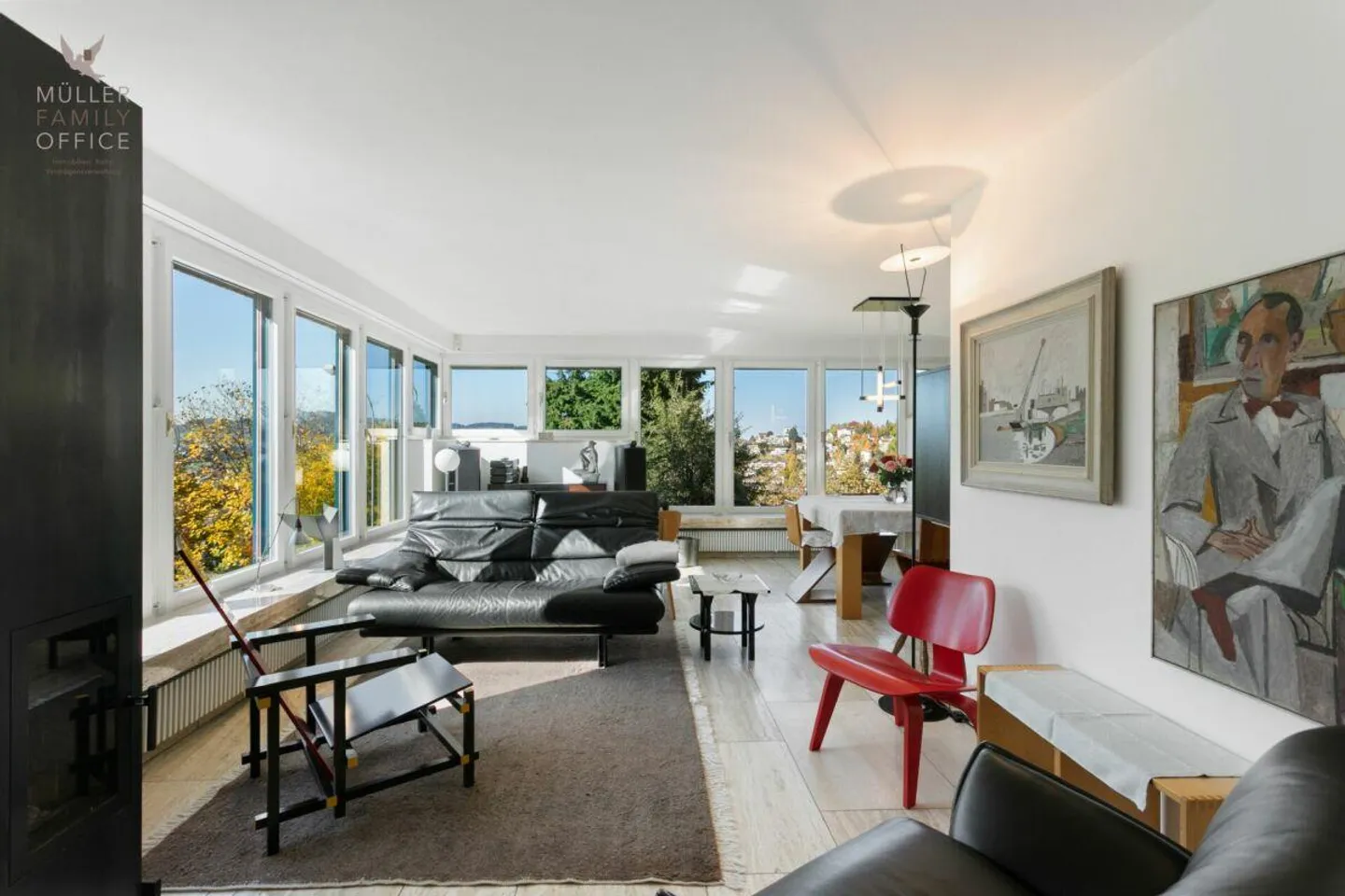 Timeless Residential Architecture in a Privileged View Location - Photo 9 of 13