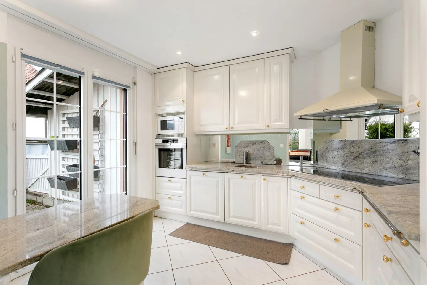 Living happiness on the outskirts - ideal for families - Photo 3 of 7