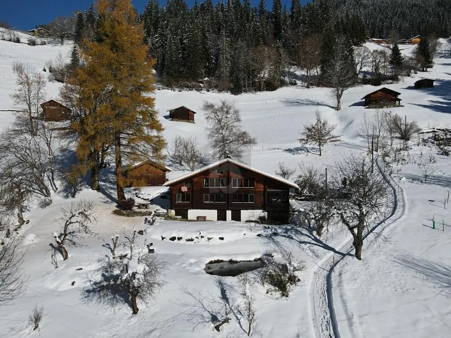 Chalet for sale - Photo 1 of 6