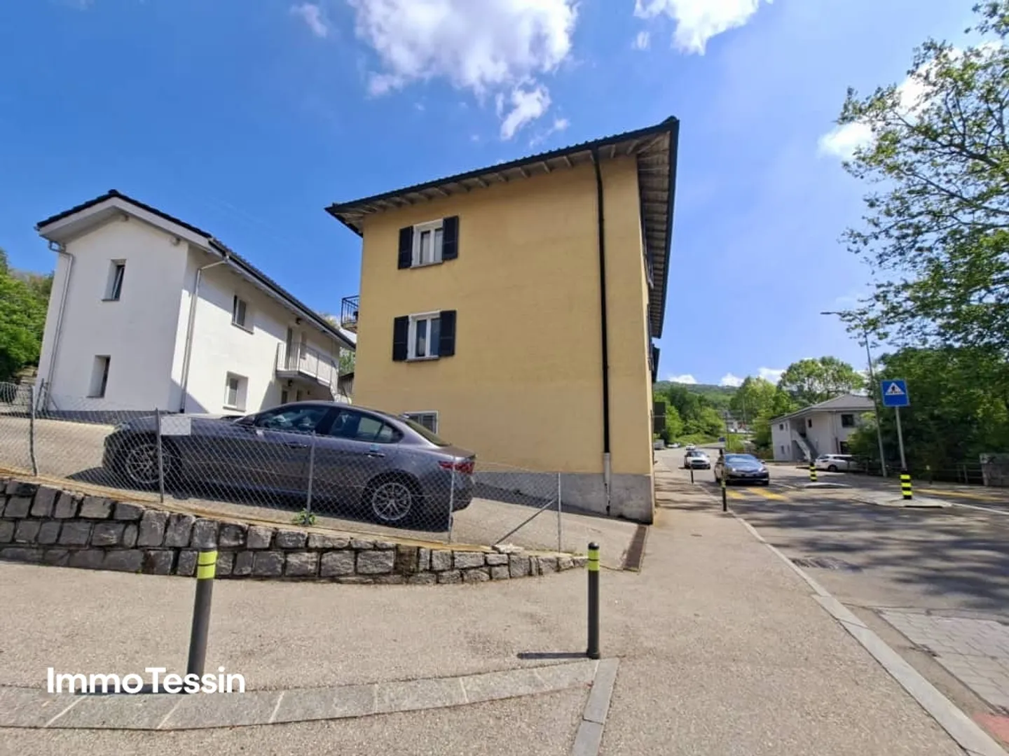 Appartement de 4 pièces avec jardin et balcon dans une maison de 4 parties à quelques minutes de Lugano - Photo 3 sur 12