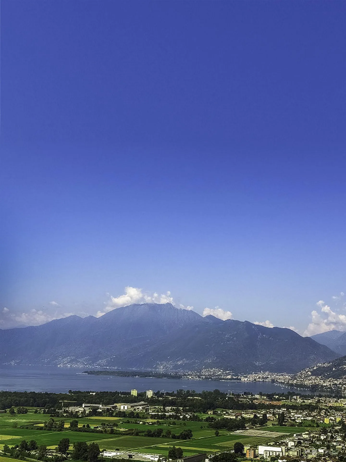 Villa in der Natur mit Panoramablick auf den Lago Maggiore - Foto 12 von 21