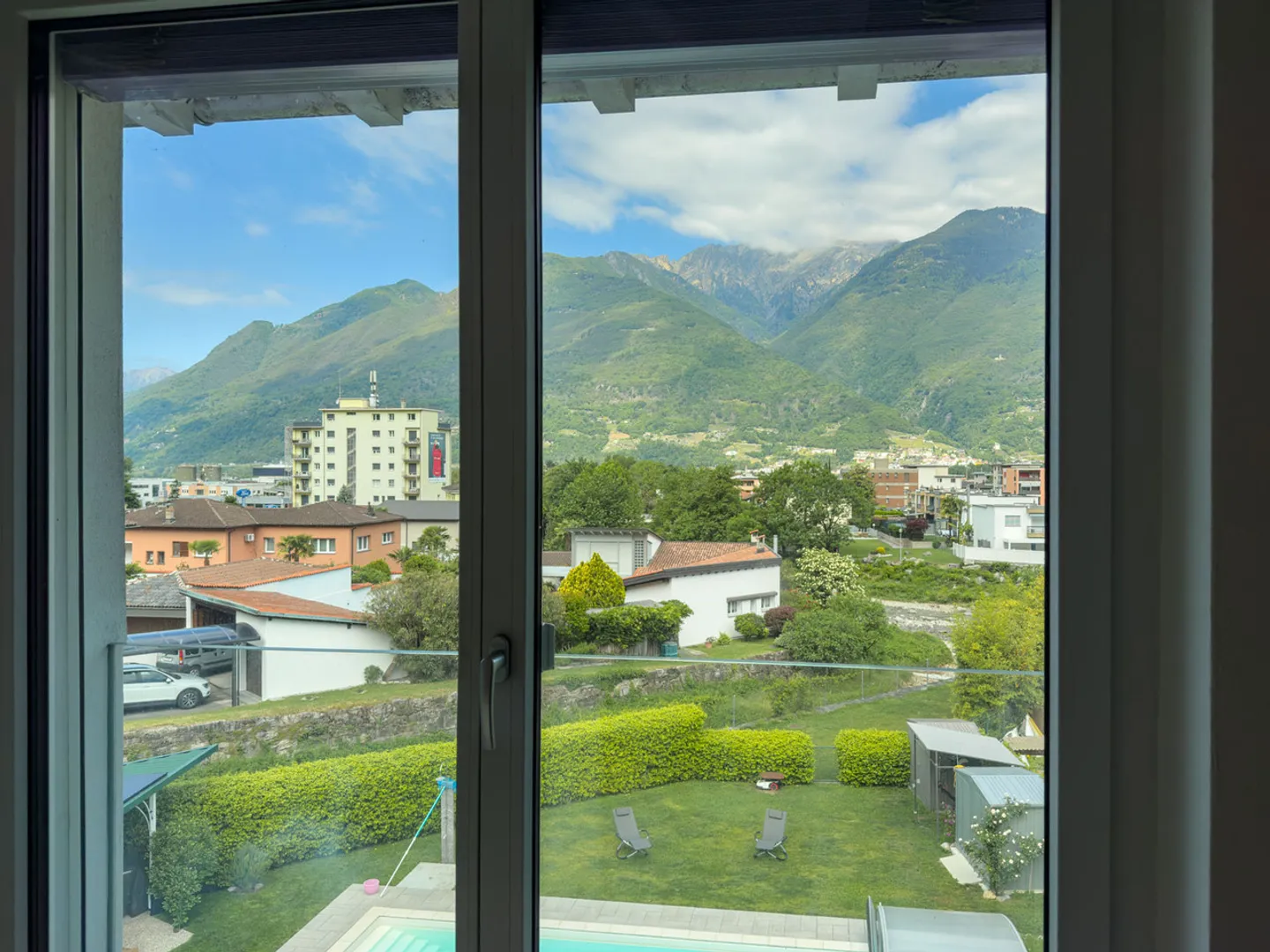 Appartamento moderno all'ultimo piano a Camorino - Foto 6 di 10