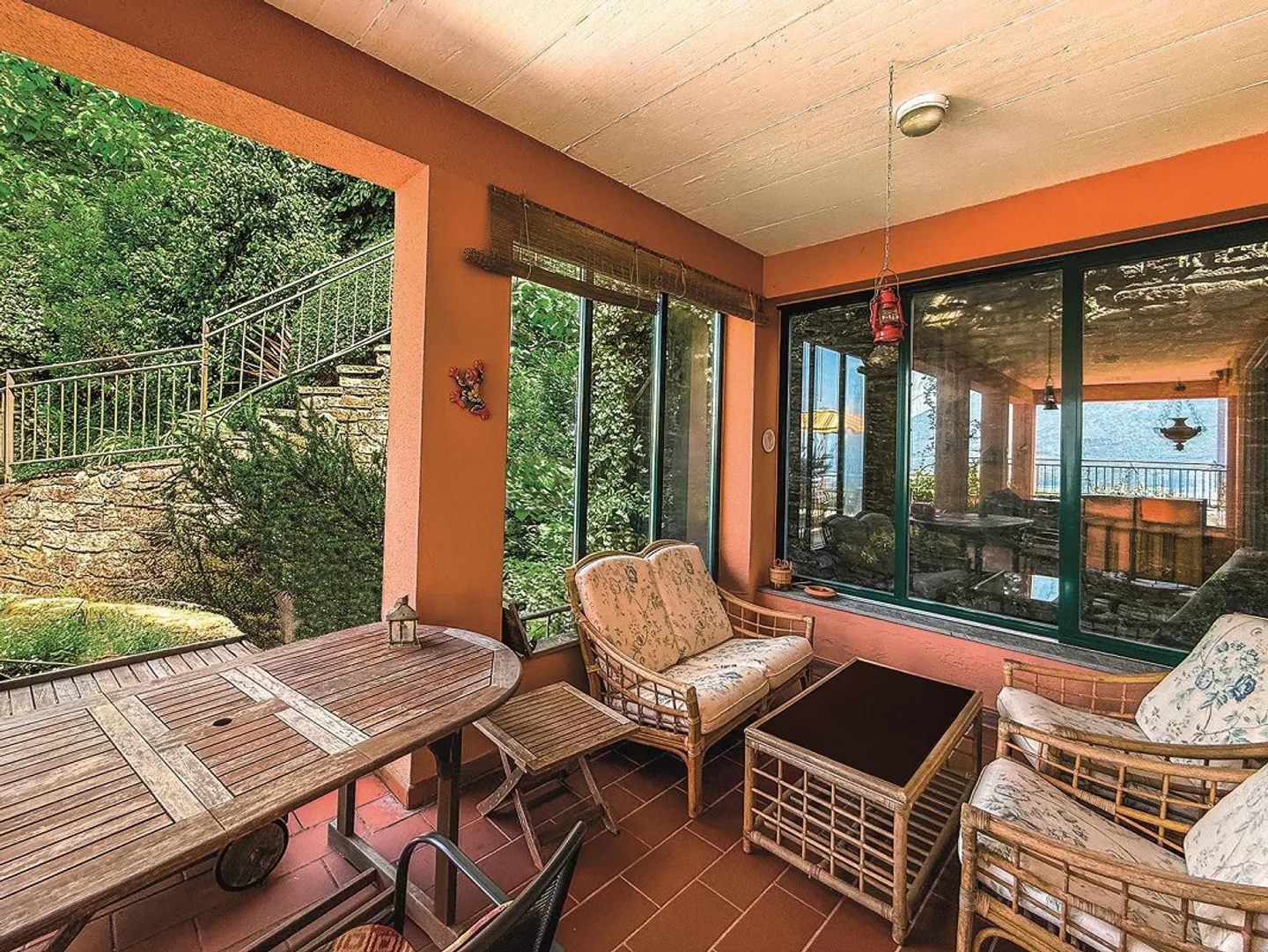 Villa in der Natur mit Panoramablick auf den Lago Maggiore - Foto 6 von 21