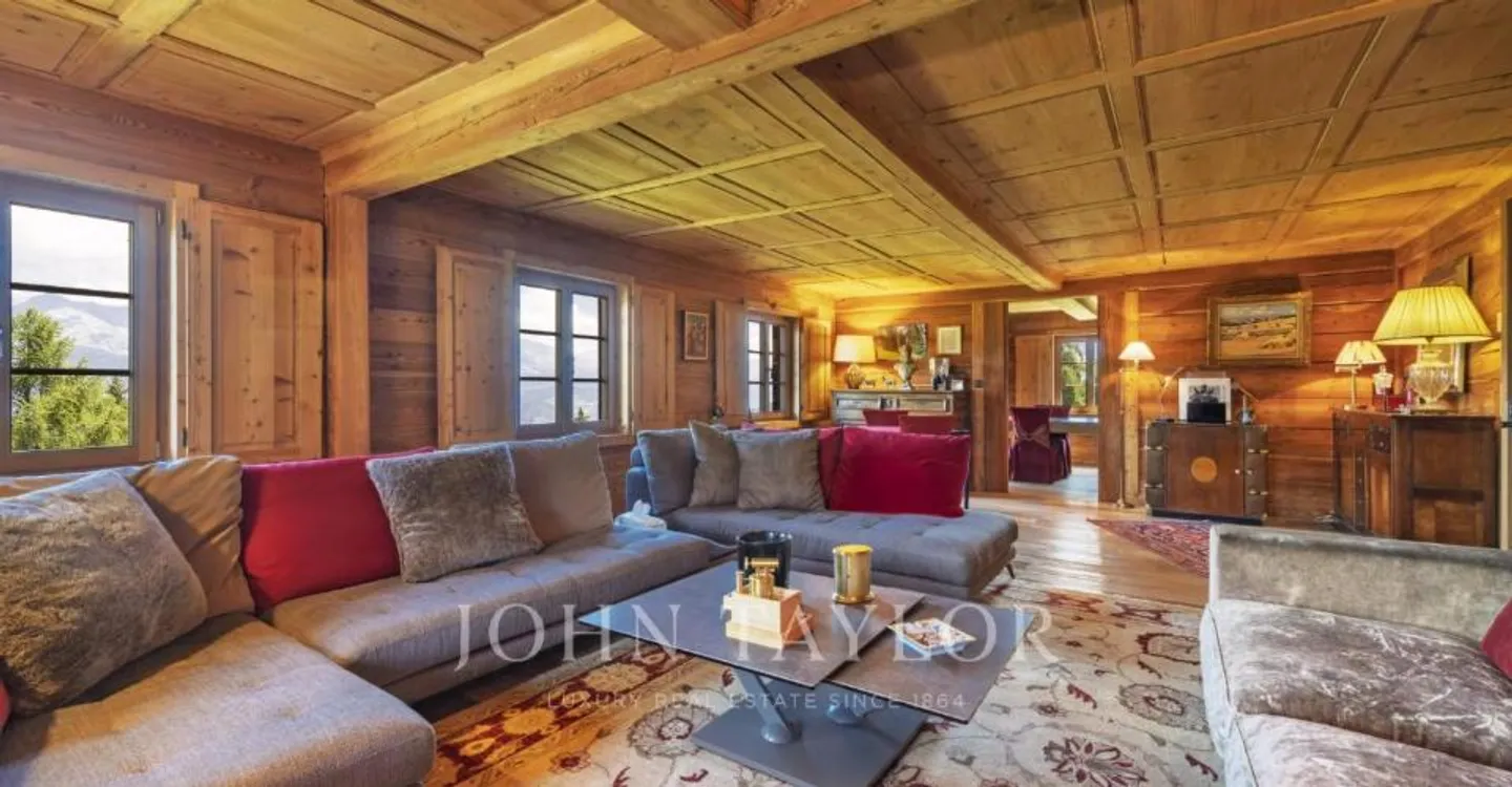 Chalet Historique avec Vue Époustouflante - Photo 1 sur 10