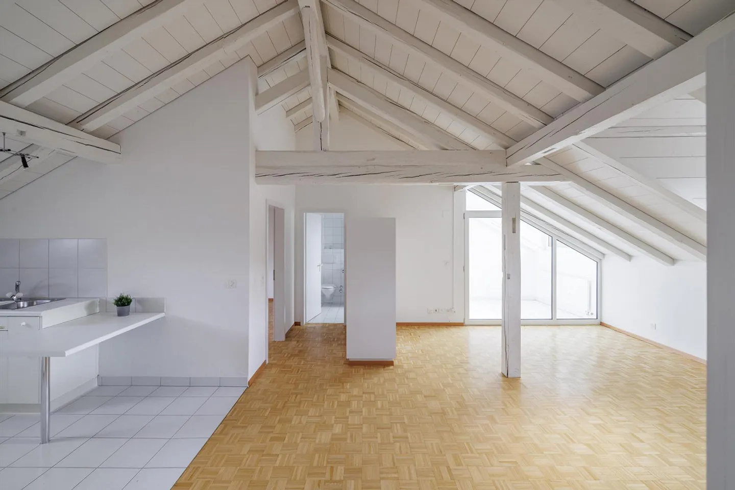 Charmante Dachgeschosswohnung in St. Gallen - Foto 3 von 10