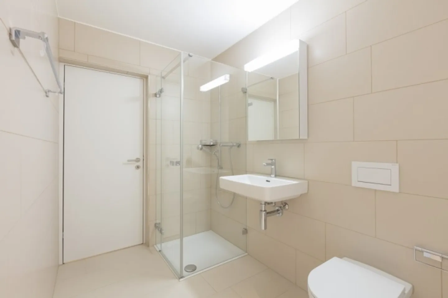 Vicino al centro di Glattbrugg - Vivere con stile con collegamento alla città - Foto 3 di 3