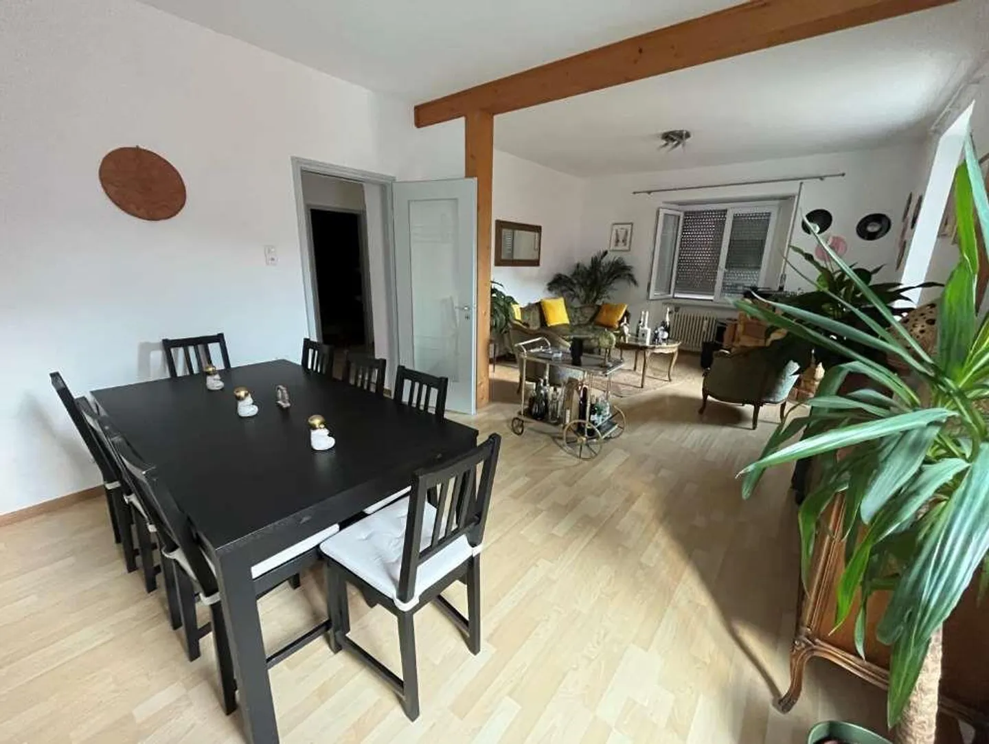Bellinzona, geräumige 3,5 mit großem Eckbalkon - Foto 1 von 12