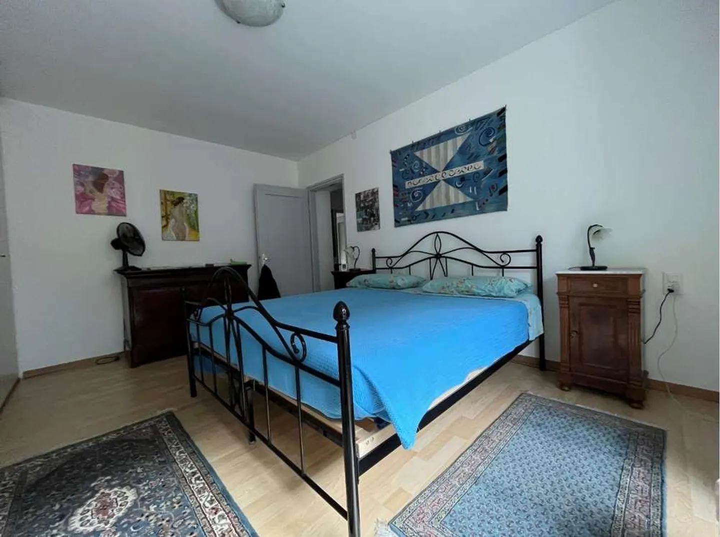 Bellinzona, geräumige 3,5 mit großem Eckbalkon - Foto 6 von 12