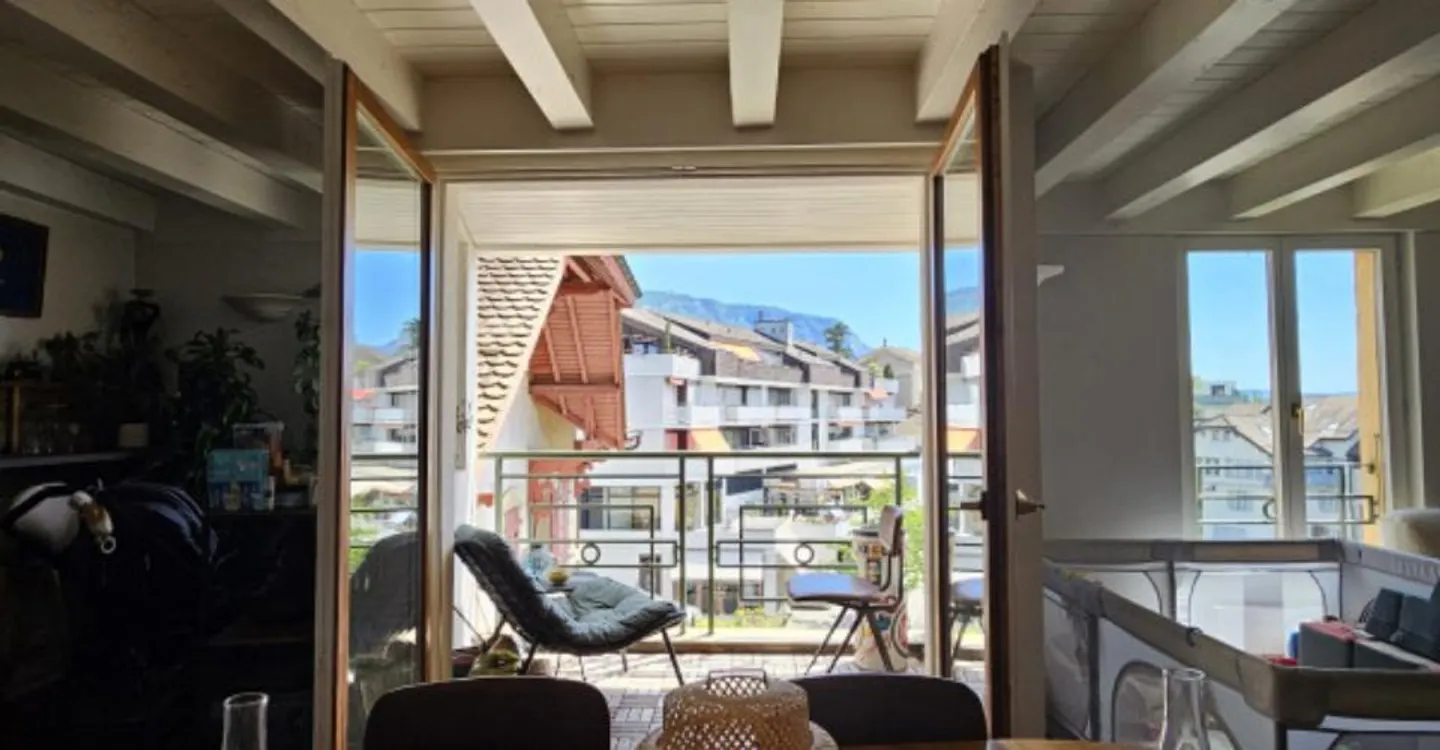 Magnificent duplex in the attic with fireplace - Chêne-Bourg - Photo 4 of 8
