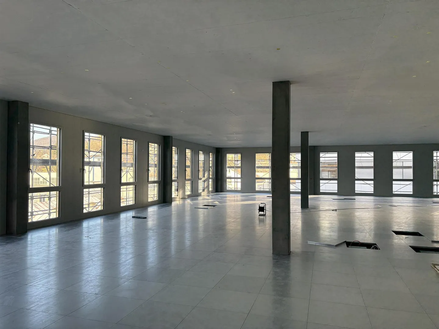 Espace de bureau / cabinet représentatif de 330 à 2 000 m2 - Photo 2 sur 3