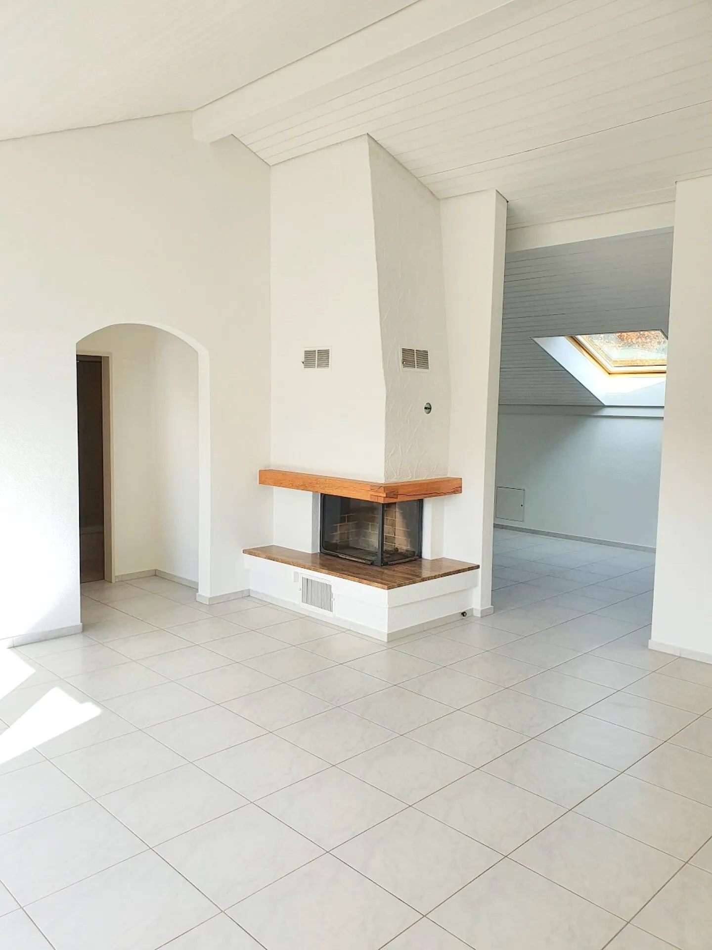 Appartement en penthouse confortable dans un quartier résidentiel calme - Photo 4 sur 12