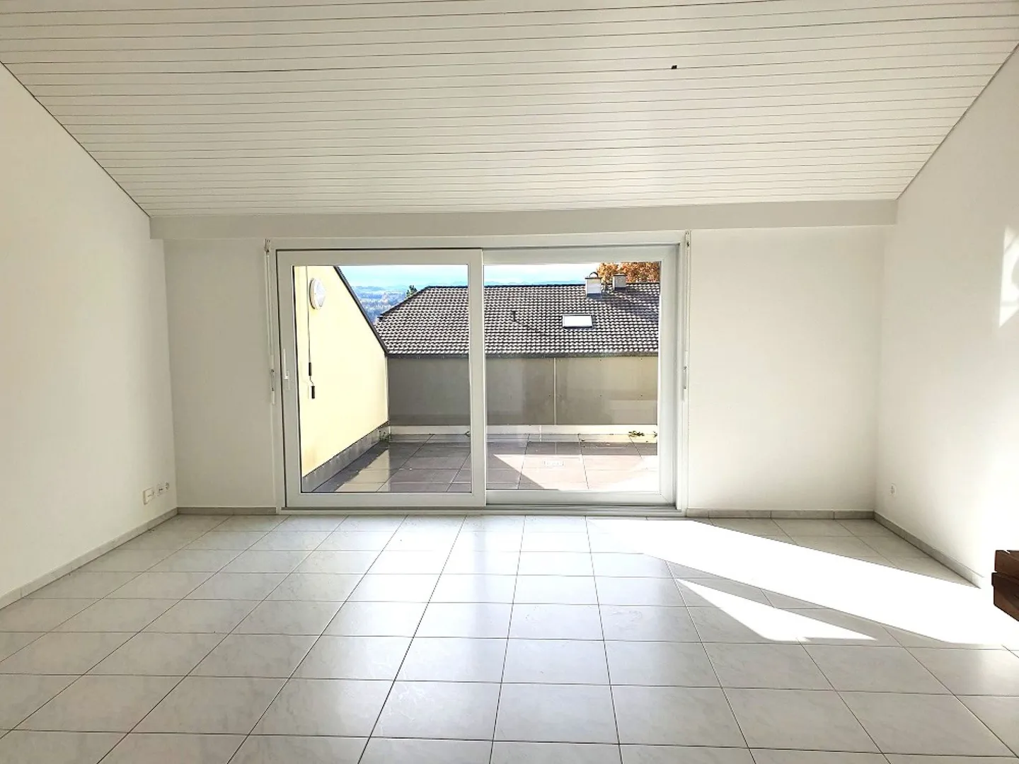 Appartement en penthouse confortable dans un quartier résidentiel calme - Photo 5 sur 12