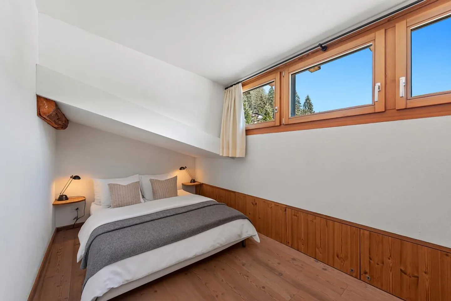 Laax : appartement en attique ensoleillé avec vue panoramique - Photo 4 sur 6