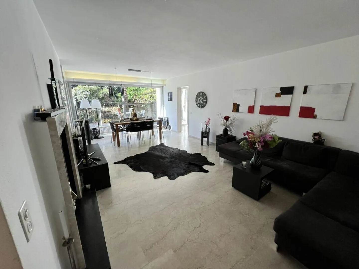 Elegant 2.5-room apartment with garden - Photo 4 of 22