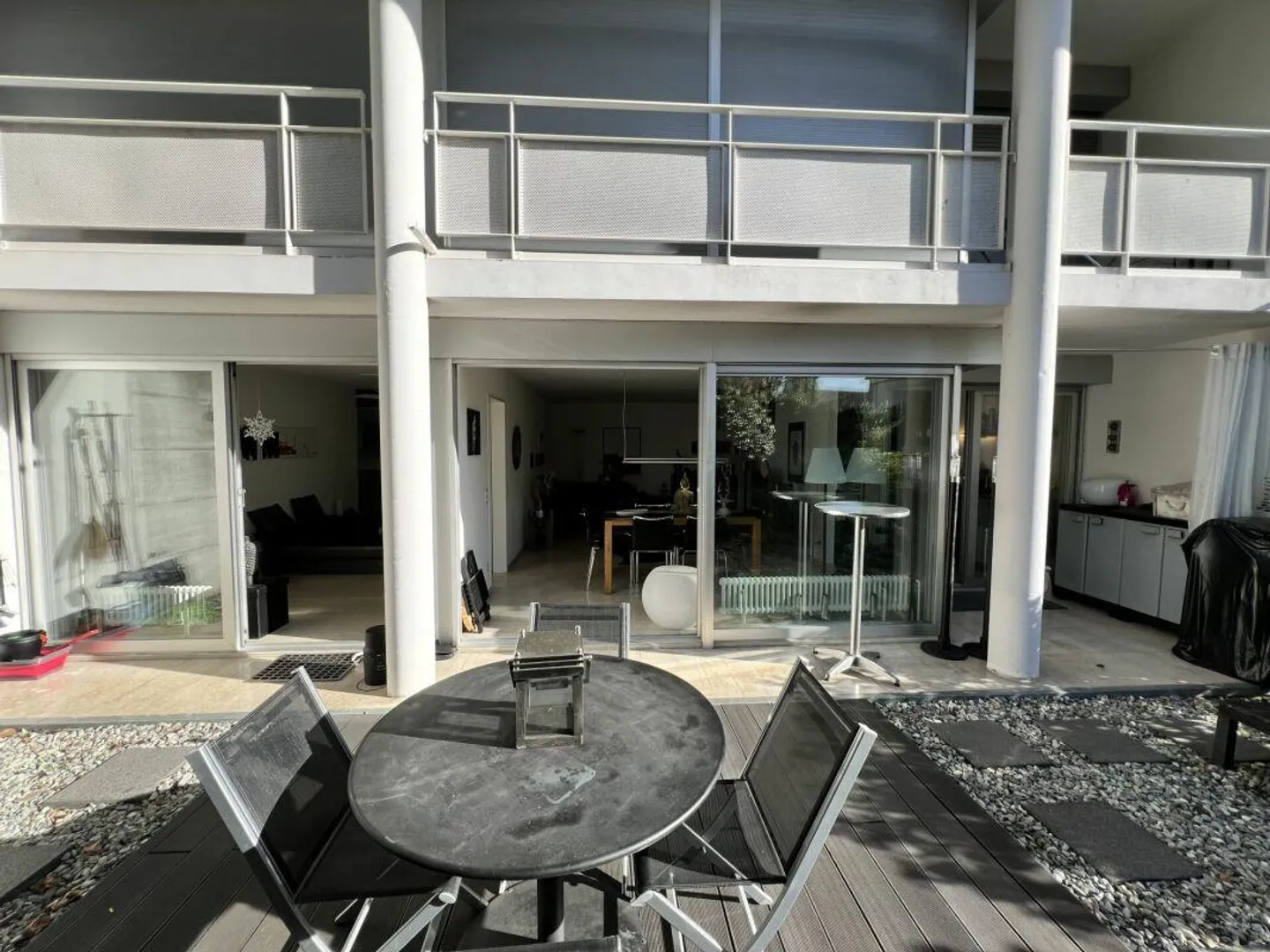 Elegant 2.5-room apartment with garden - Photo 12 of 22