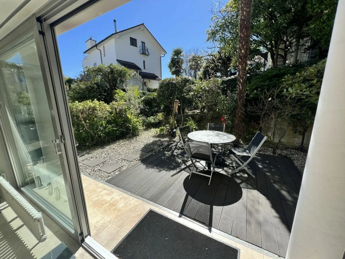 Elegant 2.5-room apartment with garden - Photo 8 of 22