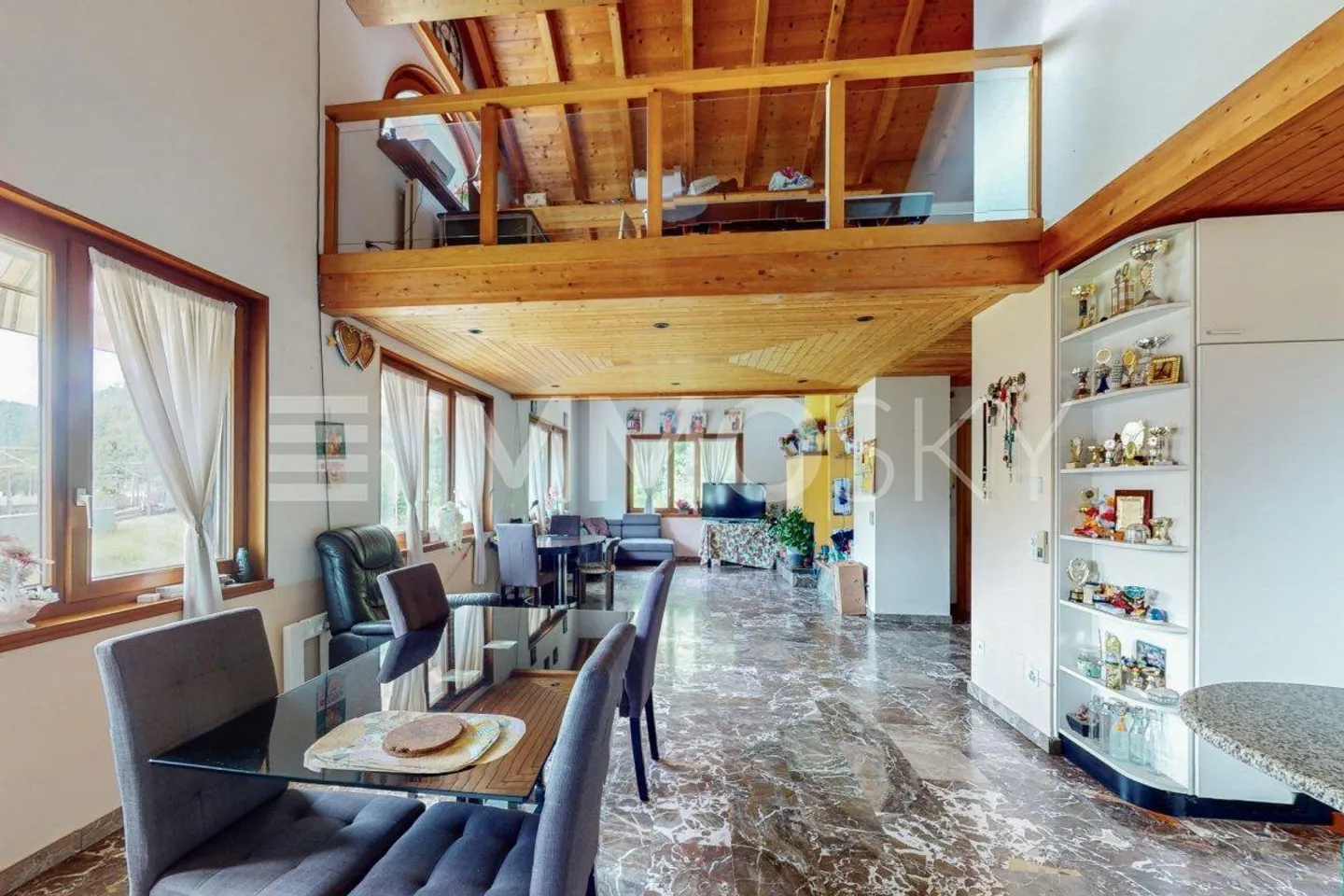 Large bright spaces with lake view and a mortgage at 0.8% - Photo 1 of 5