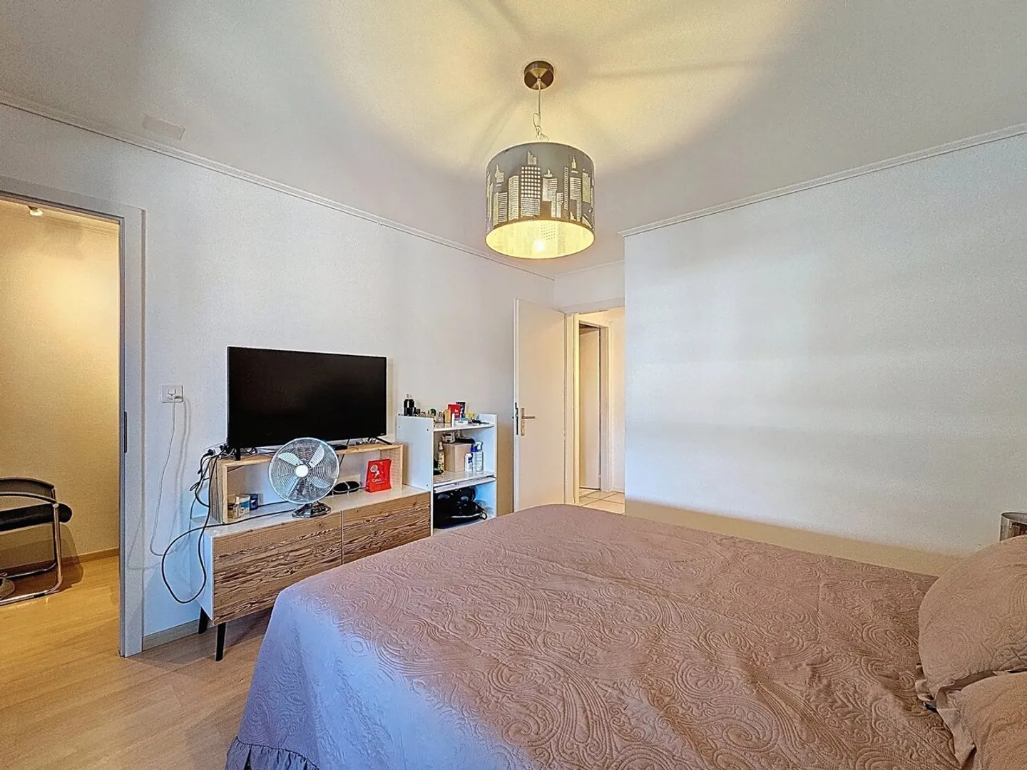 Investisseur spécial, bel appartement 2 pièces avec parking intérieur, près du lac - Photo 7 sur 8