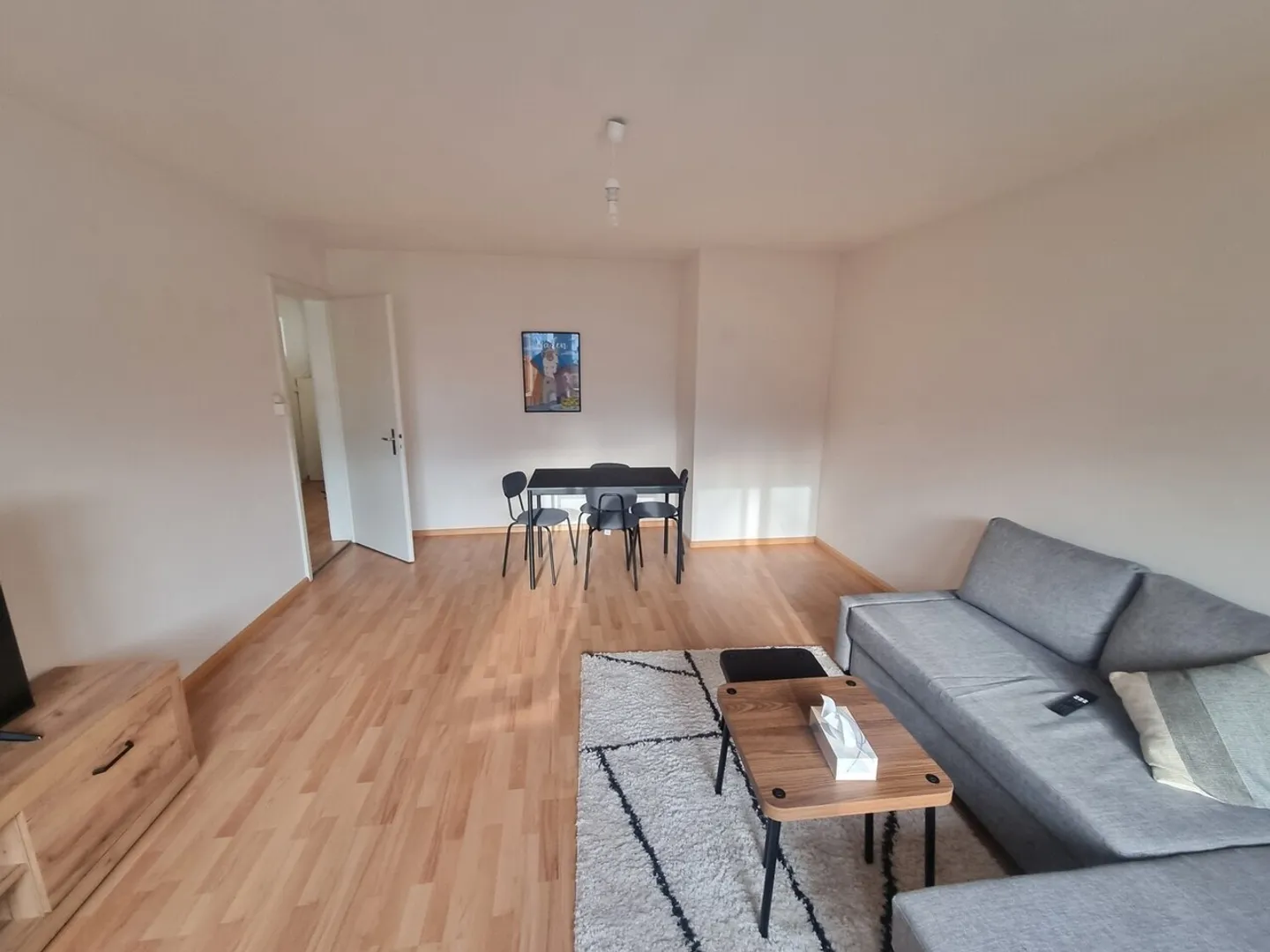 Cozy apartment in a great location! - Photo 6 of 9