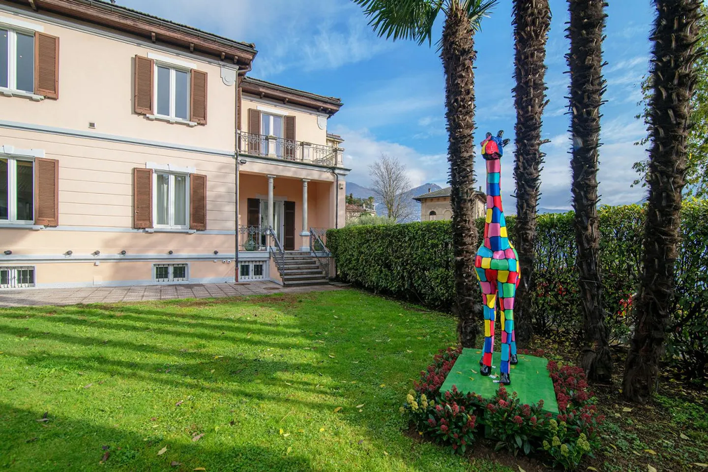 Direttamente dal Proprietario - Villa nel Centro di Lugano con Vista Completa sul Lago - Foto 1 di 30