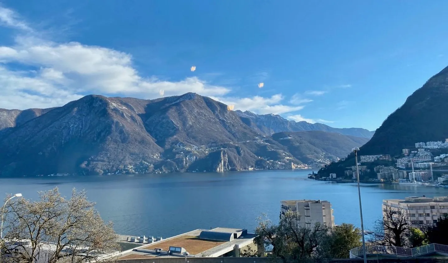 Direttamente dal Proprietario - Villa nel Centro di Lugano con Vista Completa sul Lago - Foto 2 di 30