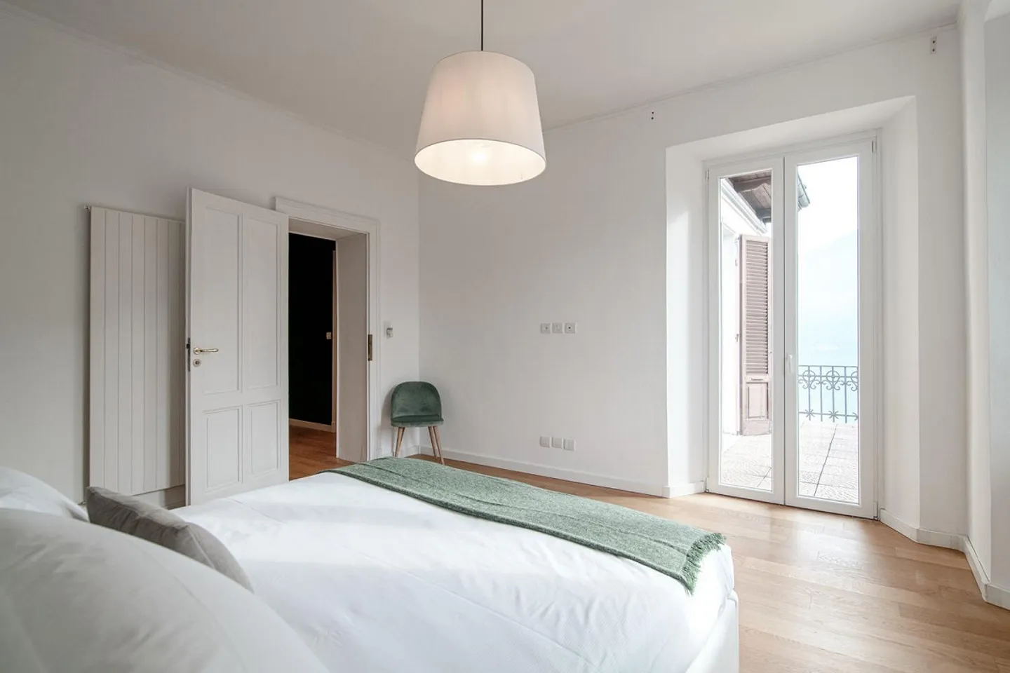 Direttamente dal Proprietario - Villa nel Centro di Lugano con Vista Completa sul Lago - Foto 22 di 30