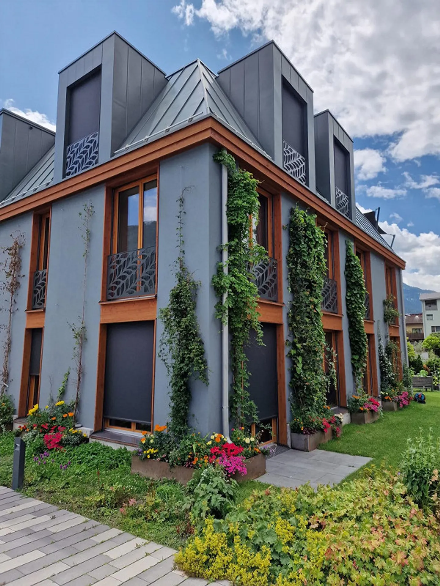 Appartamento mansardato arredato di alta qualità - Foto 2 di 14