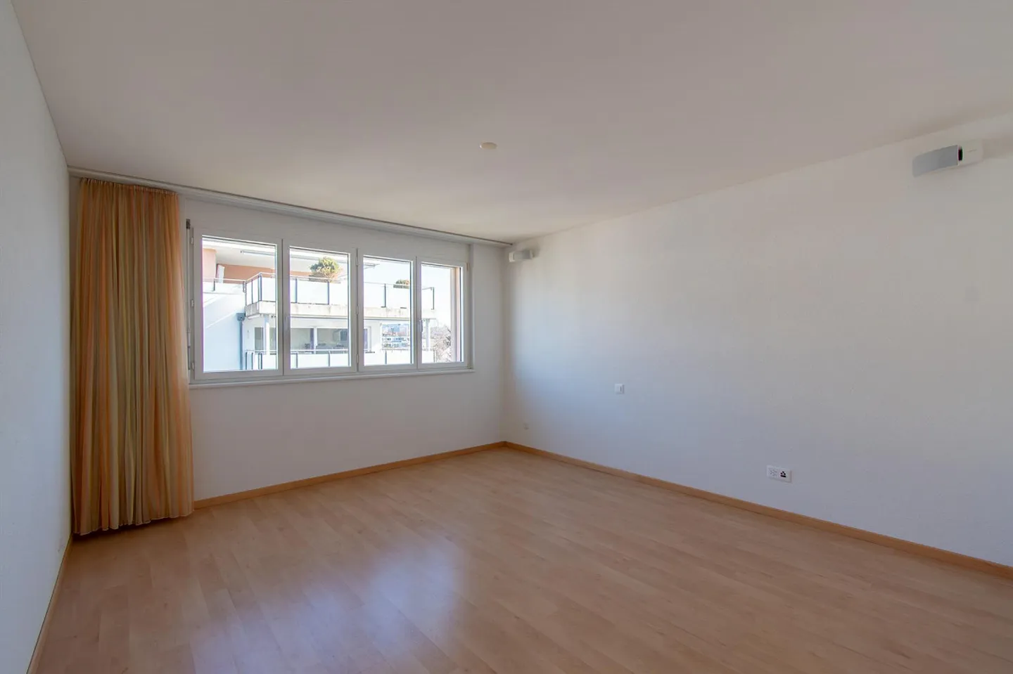 Spacious and bright 4.5 room apartment with balcony - Photo 11 of 21